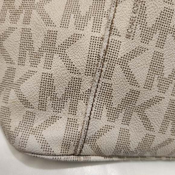 Large Michael Kors tote and matching wallet - Picture 14 of 16